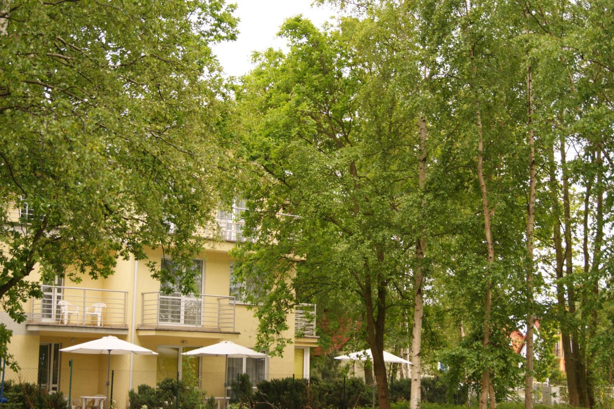 Pokoje Goscinne Akwatel Jastarnia Exterior photo